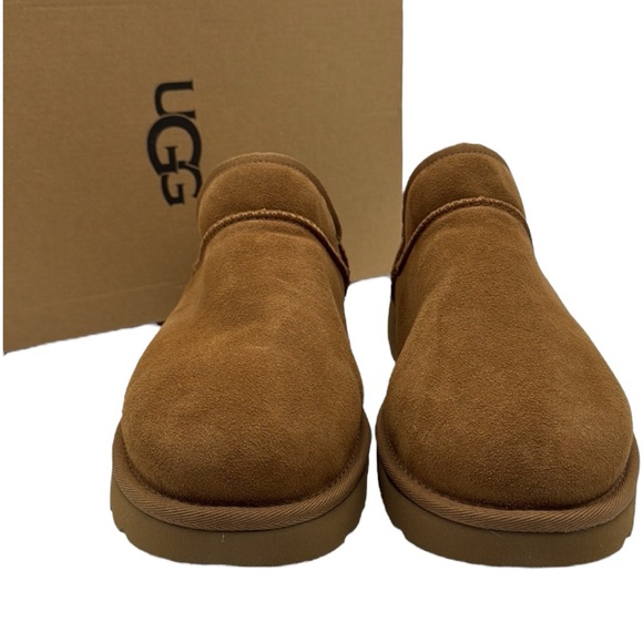 UGG Classic Slippers Size 11 - Picture 3 of 16